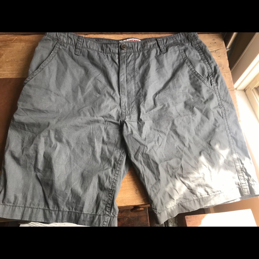 Men’s chino shorts. Size 36
